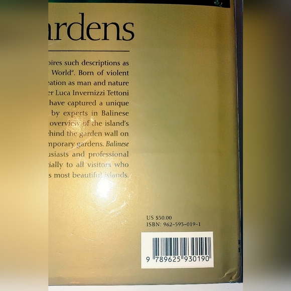 ✨Large Coffee Table Book: Balinese Gardens - Picture 8 of 8
